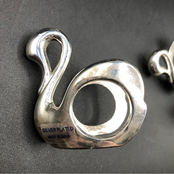 Set of 4 Swan Napkin Rings Silver Plate Wm. Rogers - Picture 4 of 4